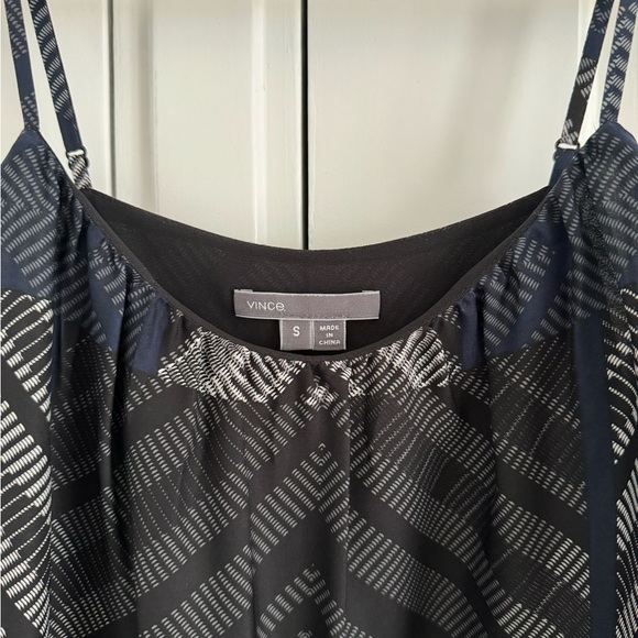 Vince. 100% silk tank top - NWOT - Picture 4 of 5
